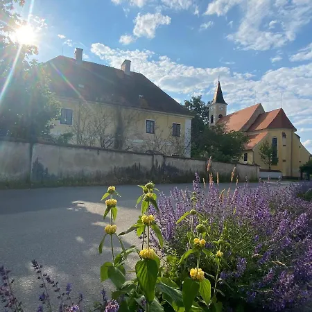 Beniskovec, Apartment